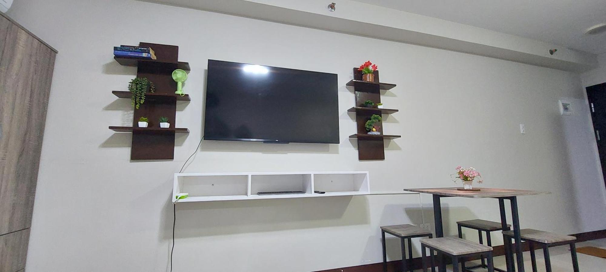 Dracarys Place 2 Condo With Balcony Unlimited Wifi Lapulapu City View Dış mekan fotoğraf